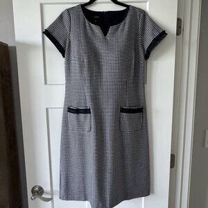 Talbots Women's Dress Size 8, dark blue & white houndstooth